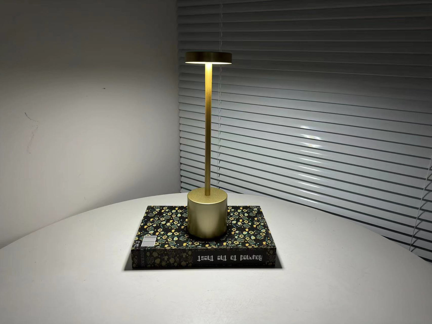 TOKYO Dimmable Cordless Table Lamp (Rechargeable)